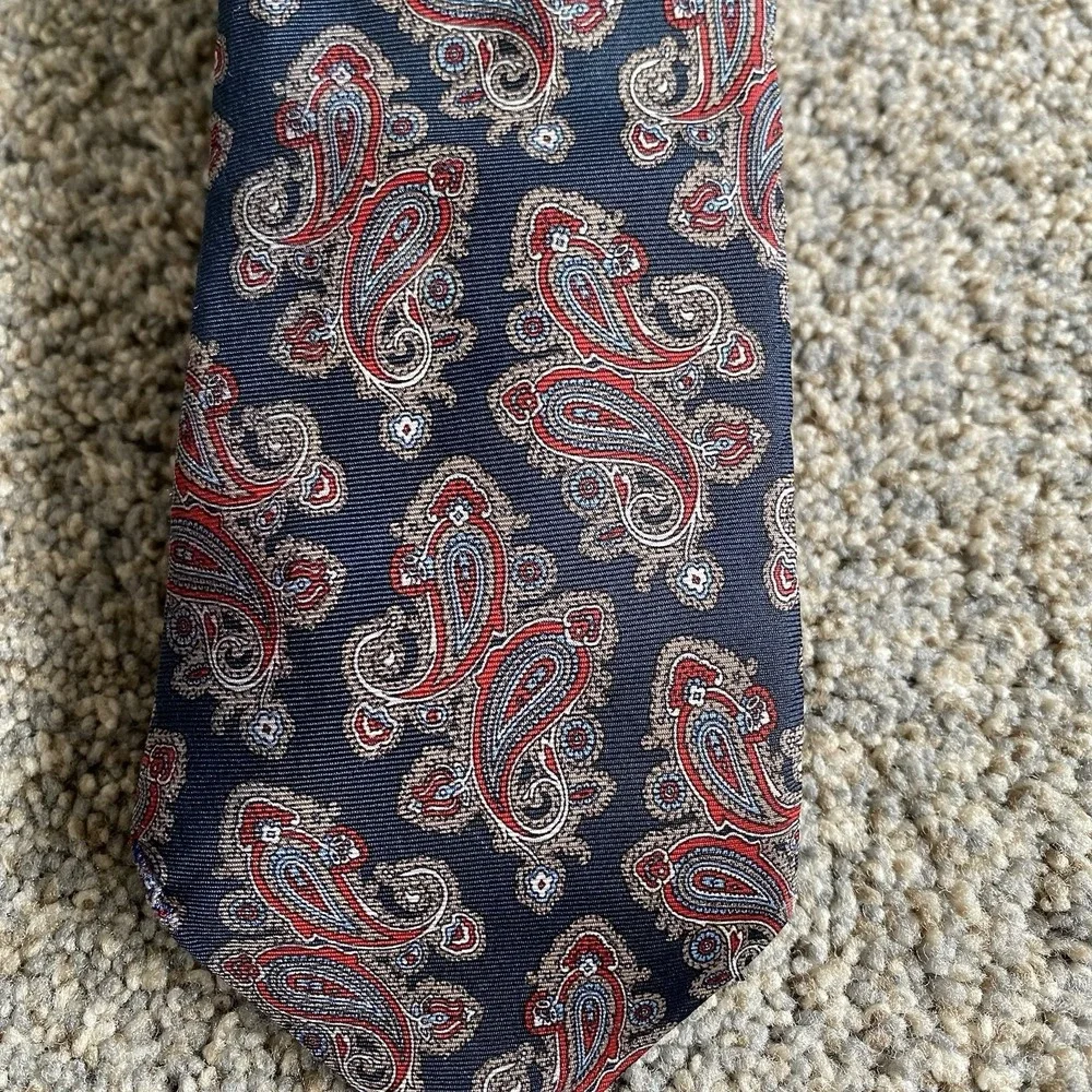 Christian Dior Silk Necktie Navy Red Gray Paisley Classic Traditional Dress Tie